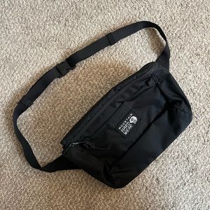 Mountain Hardwear unisex crossbody
